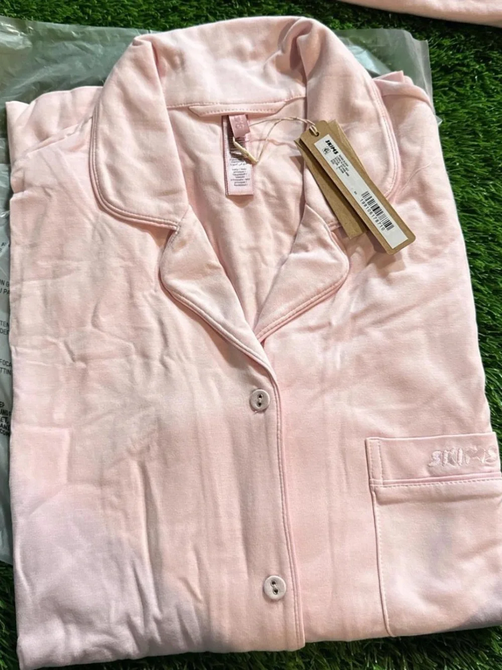 SKIMS NWT and bag pj set in color BLOOM!!!